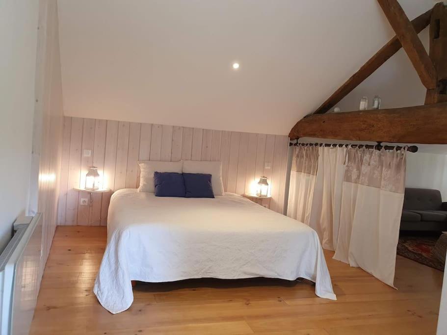Gite Spacieux - 3 Chambres - Calme Et Charmant Cubnezais Zewnętrze zdjęcie